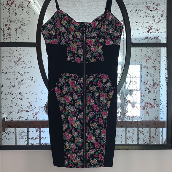 Floral Guess Dress - Picture 1 of 3
